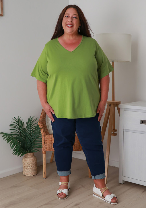 Plus Size Cotton V Neck Curved Hem Tee In Pistachio