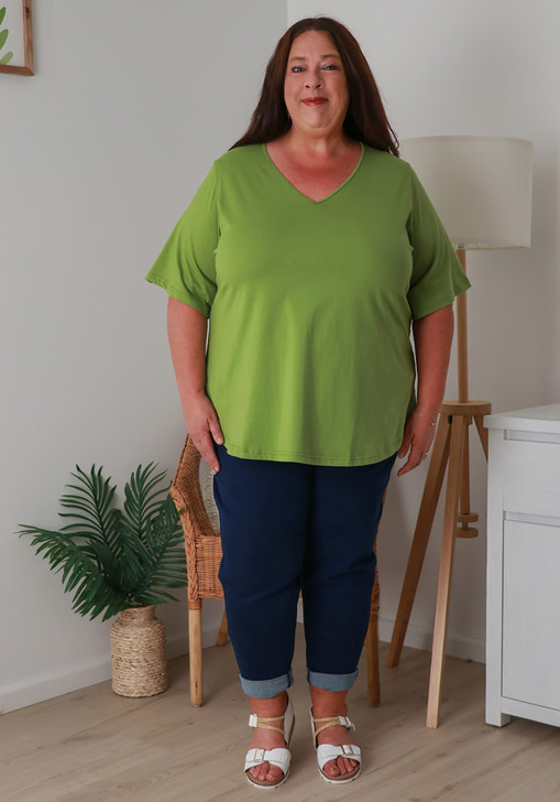 Plus Size Cotton V Neck Curved Hem Tee In Pistachio