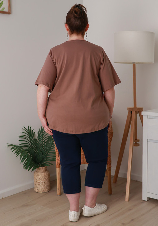 Plus Size Cotton V Neck Curved Hem Tee In Taupe