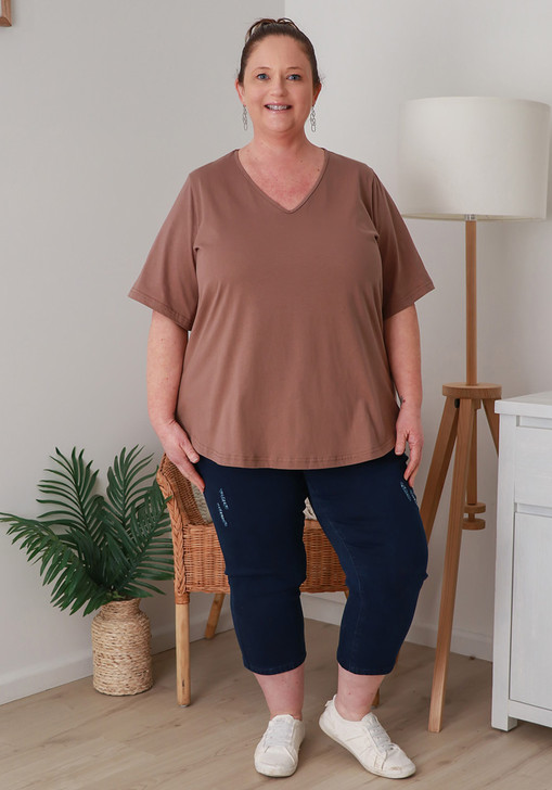 Plus Size Cotton V Neck Curved Hem Tee In Taupe