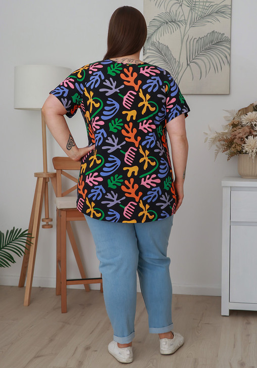 plus size playful print short sleeve top