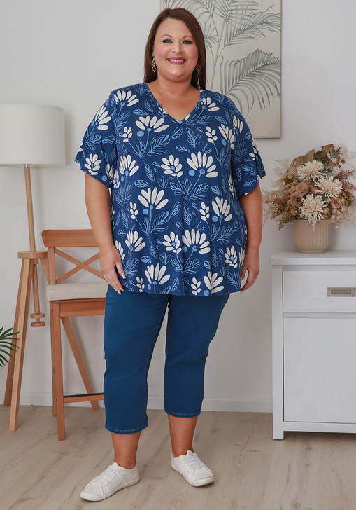 Plus Size Stretch Rayon Tee in Leaf Silhouette