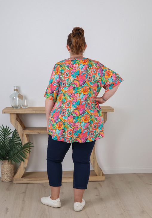 Plus Size Short Sleeve Top in Floral Fusion