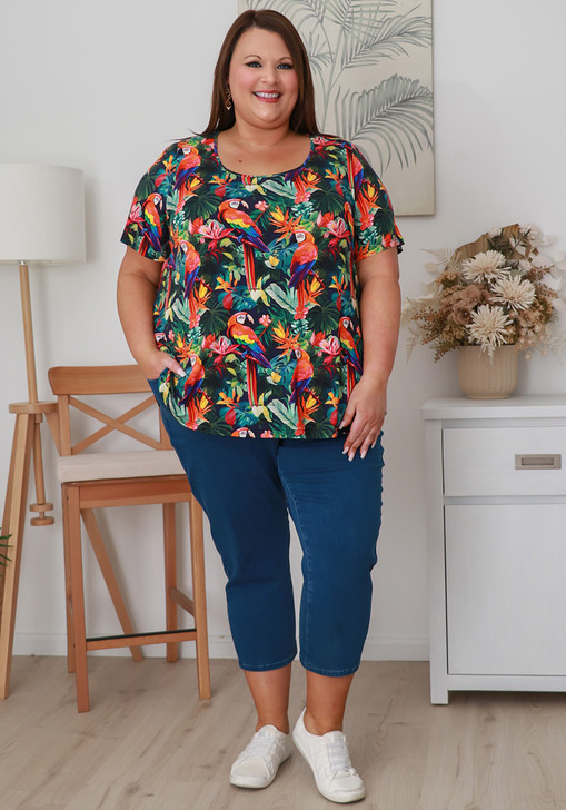Plus Size Scoop Neck Bamboo Tee In Tropical Macaw