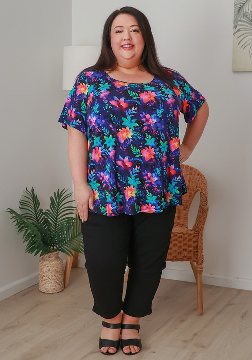 Plus Size Scoop Neck Bamboo Tee In Dreamy Garden Print