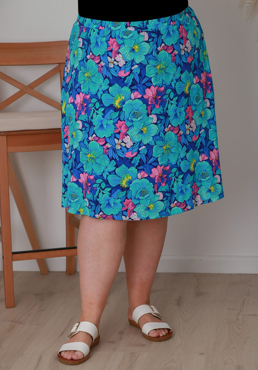 Plus Size Bamboo Short Stretch Skirt In All Over Blooms