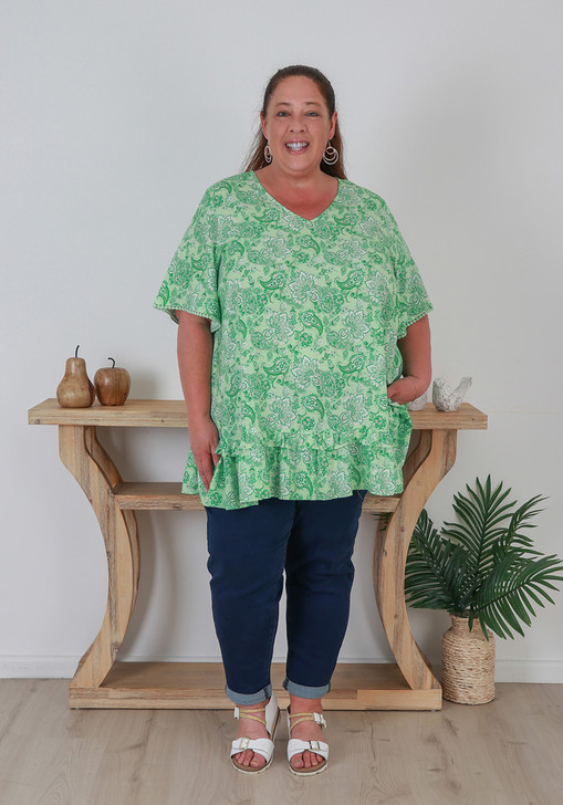 plus size green floral short sleeve top  Curvaceous 