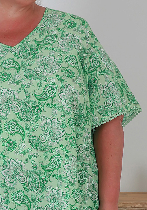 plus size green floral short sleeve top 