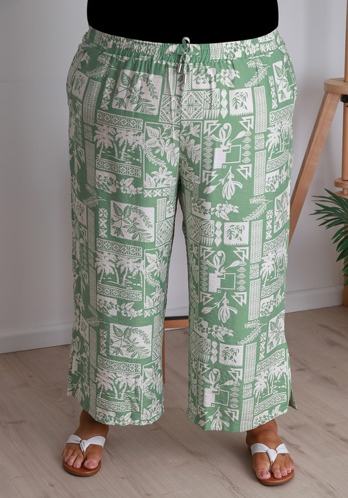 Plus Size Wide Leg Pant In Green Islander Print