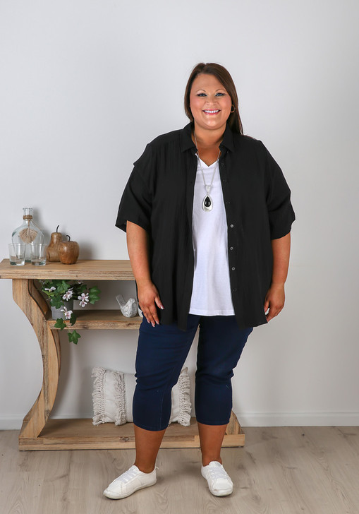 Plus Size Textured Cotton Short Sleeve Black Shirt