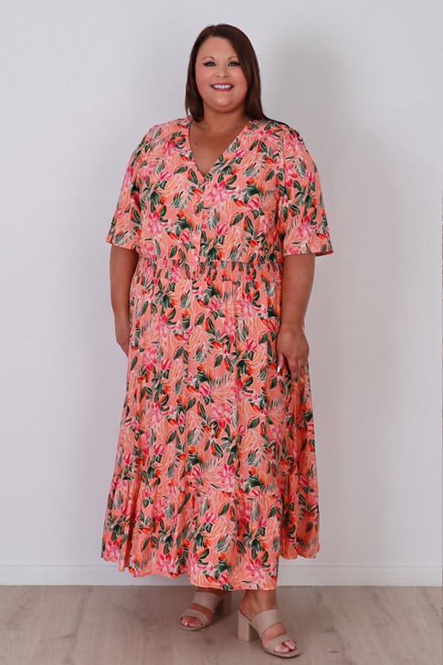 Plus Size Shirred Waist Dress In Peachy Floral