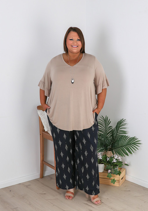 Plus Size Summer Pant In Diamond Print Curvaceous