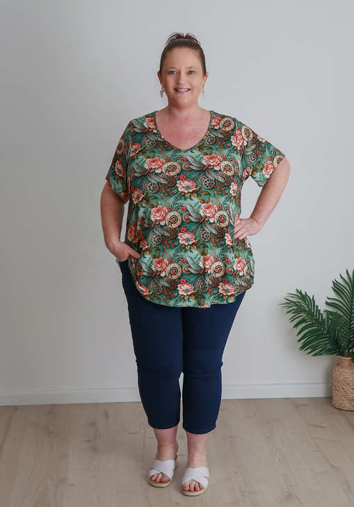 Plus Size Stretch Top In Dragonflies, Roses And Cogs