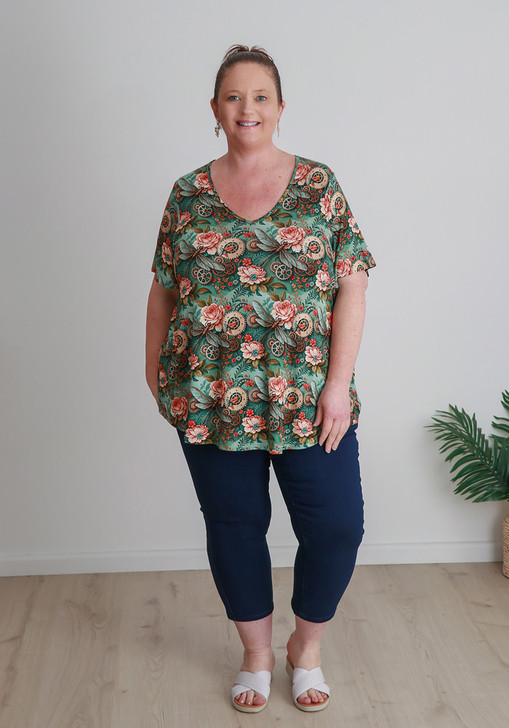 Plus Size Stretch Top In Dragonflies, Roses And Cogs