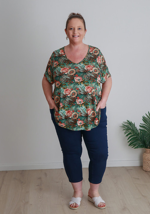 Plus Size Stretch Top In Dragonflies, Roses And Cogs