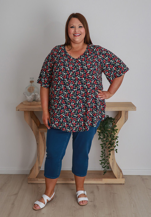 Plus Size Easy Wear V Neck Top In Navy Roses