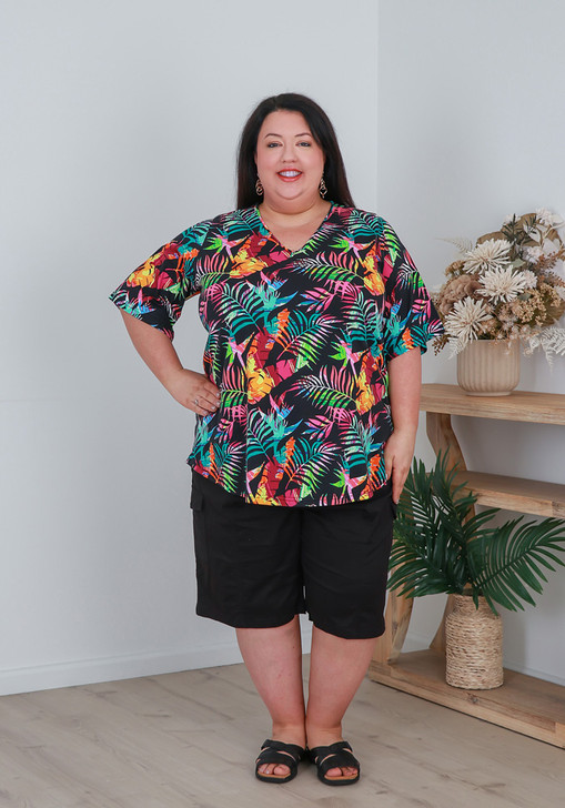 Plus Size Cotton Cargo Shorts In Black