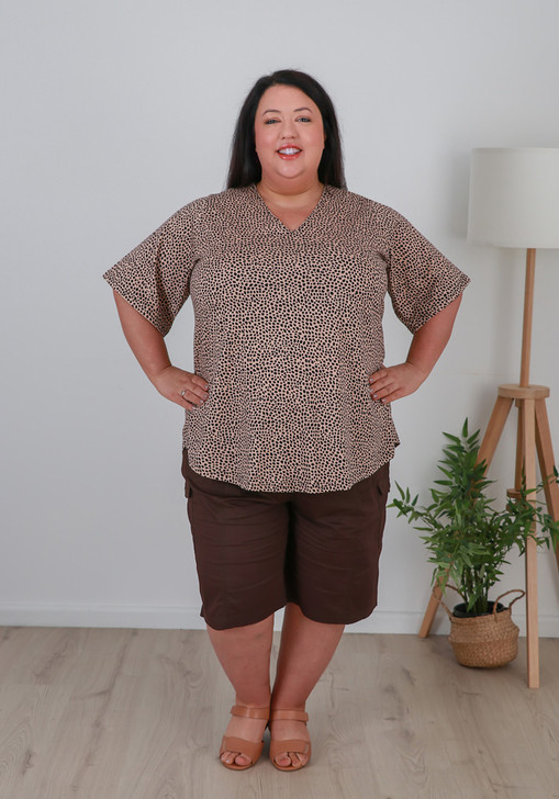 Plus Size Cotton Cargo Shorts In Chocolate Brown