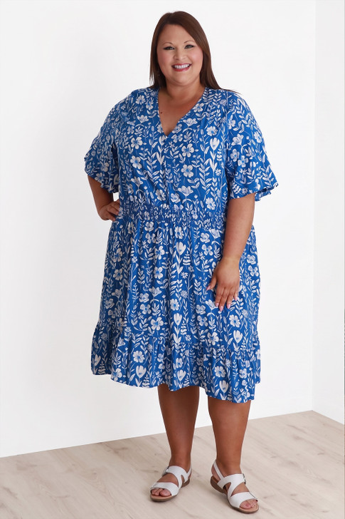 Plus Size Shirred Waist Dress In Blue And White 