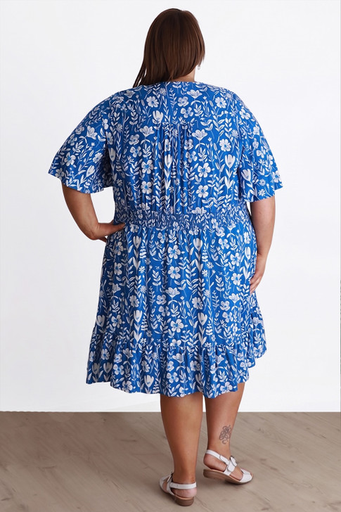 Plus Size Shirred Waist Dress In Blue And White 