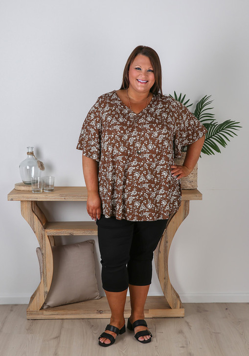 Plus Size Pinched V Neck Top In Spiced Roses