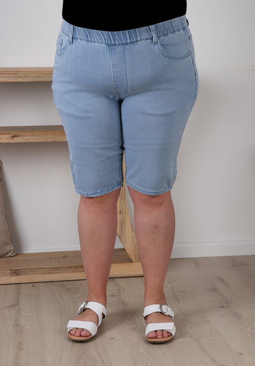 Plus Size Stretch Denim Pull On Shorts in Light Blue