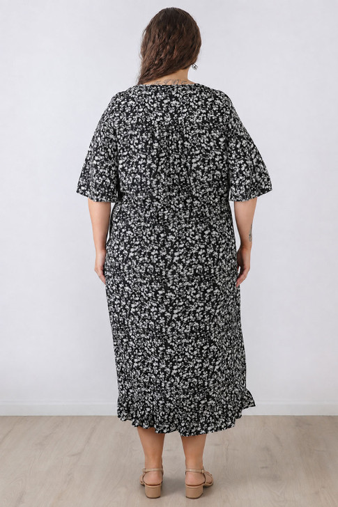 plus size black white floral dress for summer 