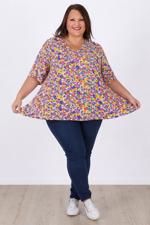 Short Sleeve Top In Pretty Floral
