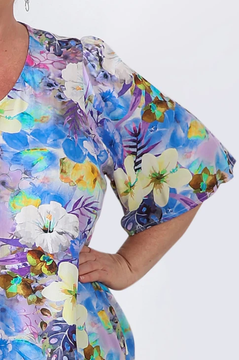 Plus Size Short Sleeve Top In Purple Tropical