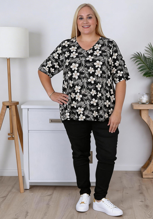 Plus Size Black and white floral short sleeve top