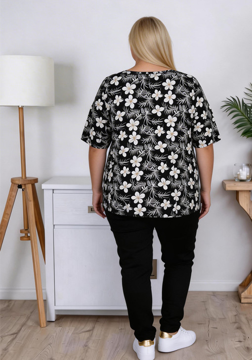 Plus Size Black and white floral short sleeve top