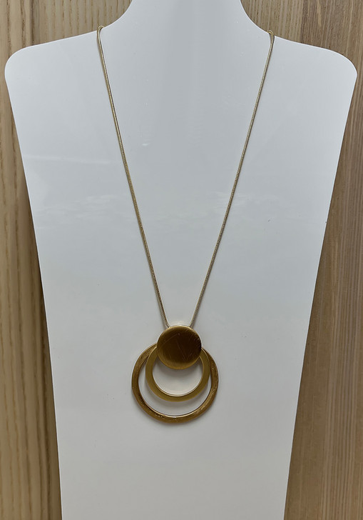 Gold Circle Pendant Necklace 