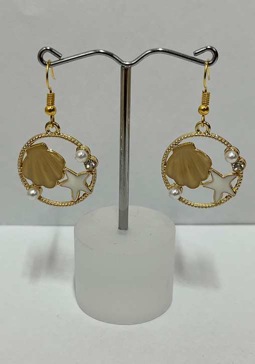 Clamshell Earrings In Sand