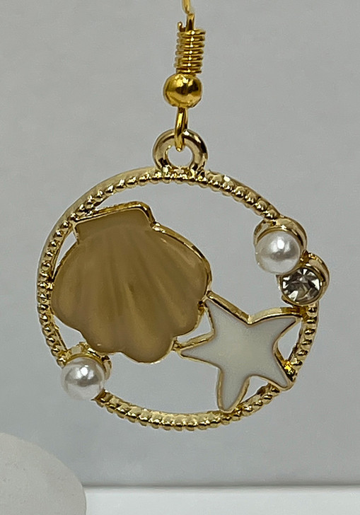 Clamshell Earrings In Sand