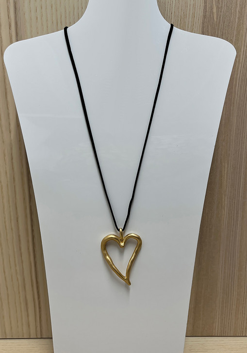 Primitive Heart Pendant Necklace In Gold
