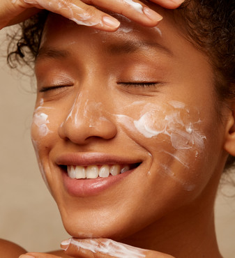 VALENTINE’S DAY AT-HOME FACIAL VALENTINE’S DAY AT-HOME FACIAL