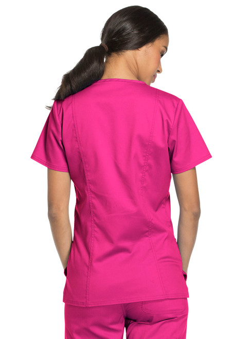 Explore the WW Revolution V-Neck Top WW620: a modern scrub with back princess seams, side vents, multiple pockets, an instrument loop, and a bungee loop for ID badges. Durable and comfortable, perfect for healthcare professionals.