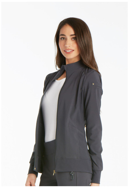 Cherokee iFlex CK303: Contemporary fit jacket made of 94% polyester and 6% spandex. Features a front zip, two welt pockets, and an instrument loop for comfort and functionality. Ideal for long shifts, combining style and professionalism.