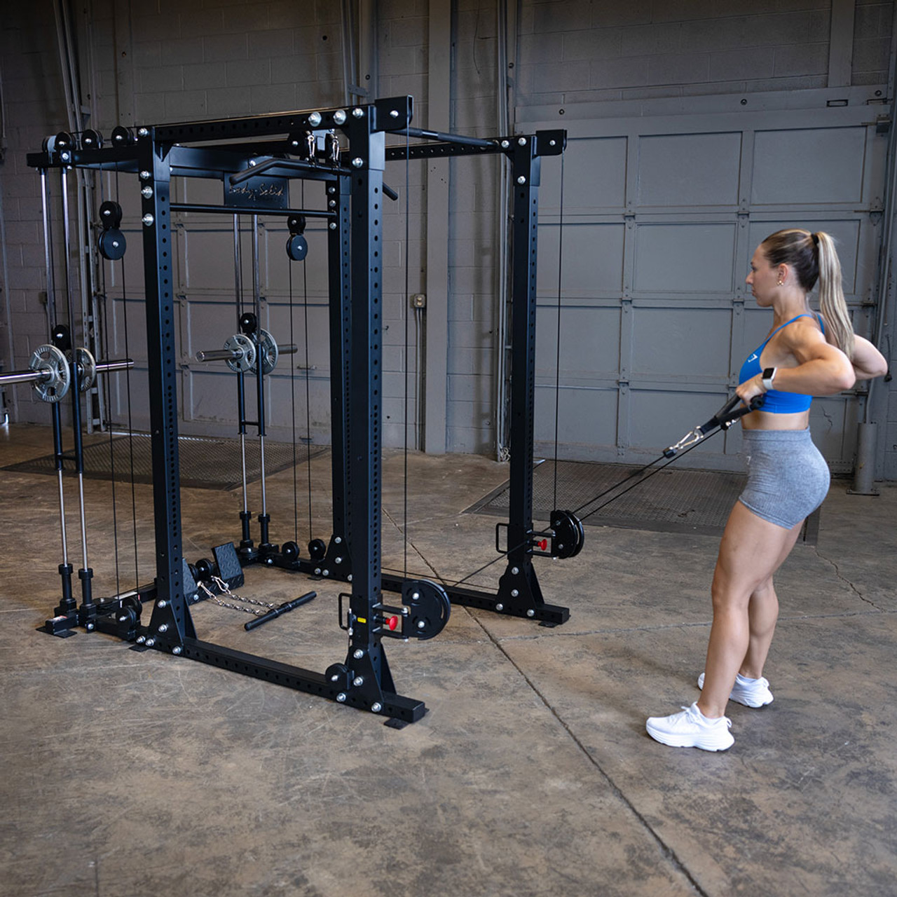 Titan Fitness Smith Machine, Exercise Cage for Weight Lifting and  Bodybuilding