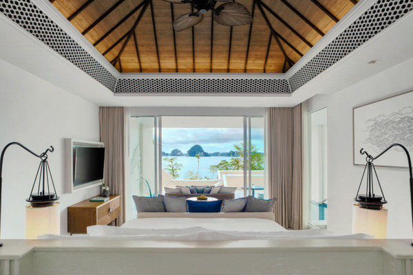 OCEAN POOL SUITE
