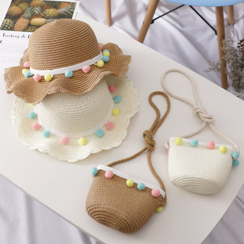 Pom-pom hat & bag set for kids on table