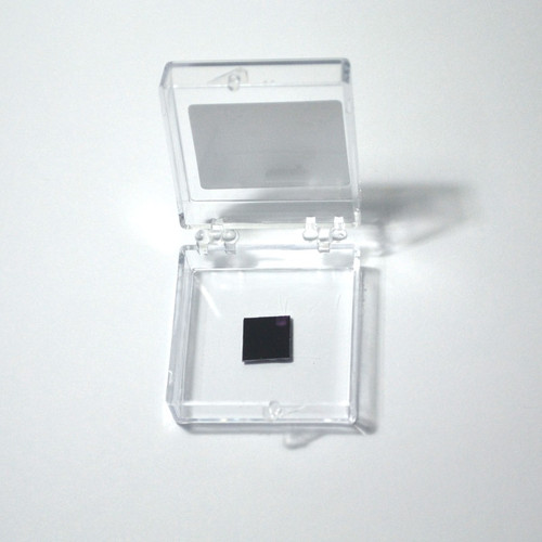 Isolated Bi2Se3 Flakes on SiO2/Si-10mm*10mm