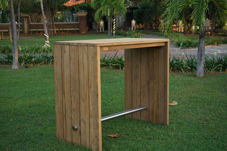 Clio Bar Table - Ambiance Image~~