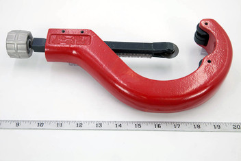 REED 1 7/8- 4 1/2" TUBING CUTTER