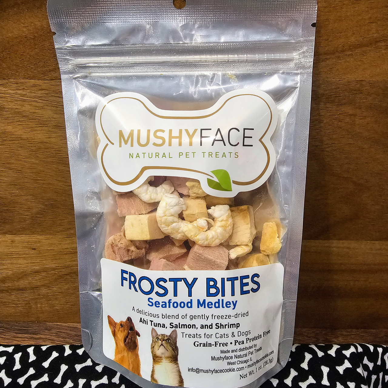 ドッグフード michi Frosty Bites Seafood Medley Treats - Mushyface Cookie Co
