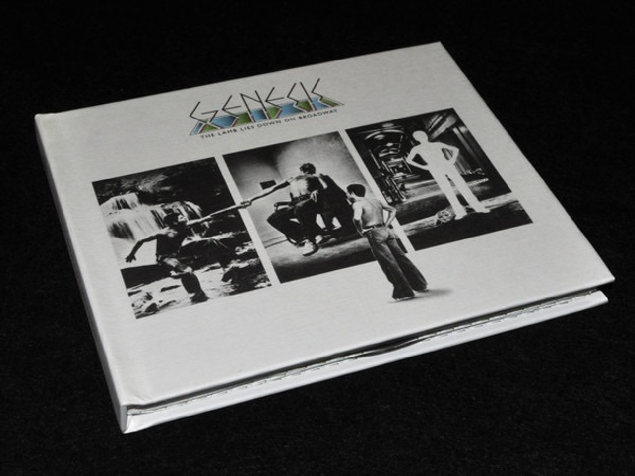 中古】 Genesis ジェネシス / Lamb Lies Down On Broadway 輸入