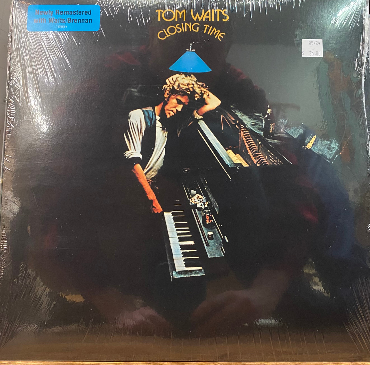 Tom Waits — Closing Time (Reissue) - The Record Centre