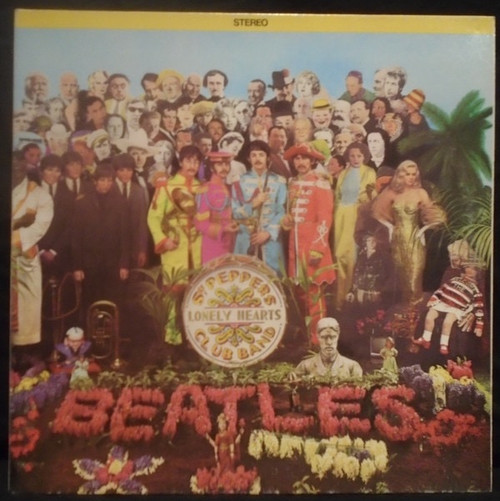 The Beatles - Sgt. Pepper's Lonely Hearts Club Band (1977 Gray/Pink Marble Vinyl with Insert)