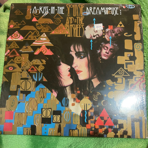 Siouxsie and the Banshees - A Kiss in the Dreamhouse (1982