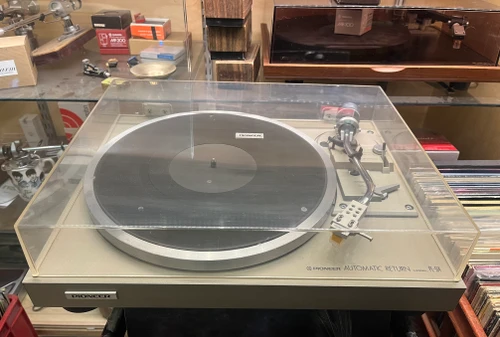 Pioneer PL-514 Turntable - Auto Return / New Audio Technica Cartridge / Serviced